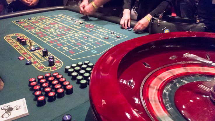 پاکستان میں Blazing 777 Slot کا آن لائن کیسینو سیکشن کھولیں۔